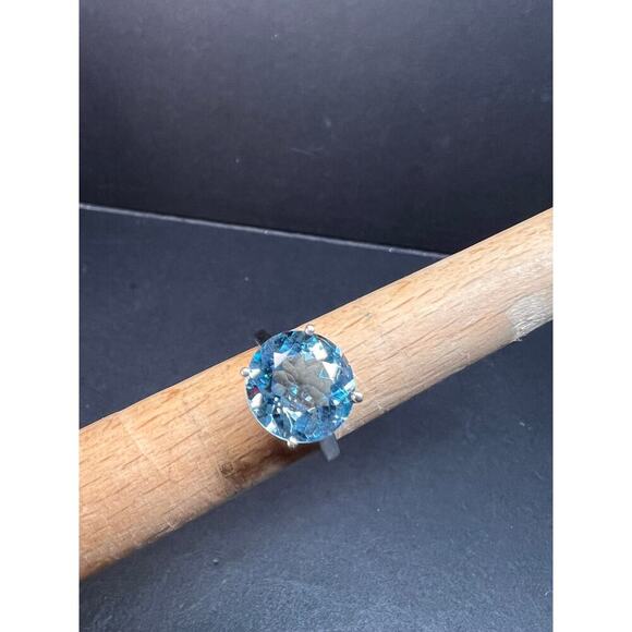 Vintage blue topaz solitaire sterling silver ring size 7 - Picture 7 of 16